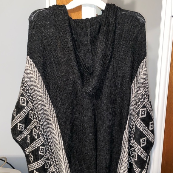 Tribal pattern open sweater with hood - Picture 2 of 2